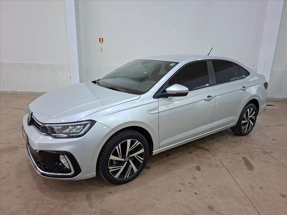 VOLKSWAGEN VIRTUS 1.0 200 TSI HIGHLINE AUTOMÁTICO